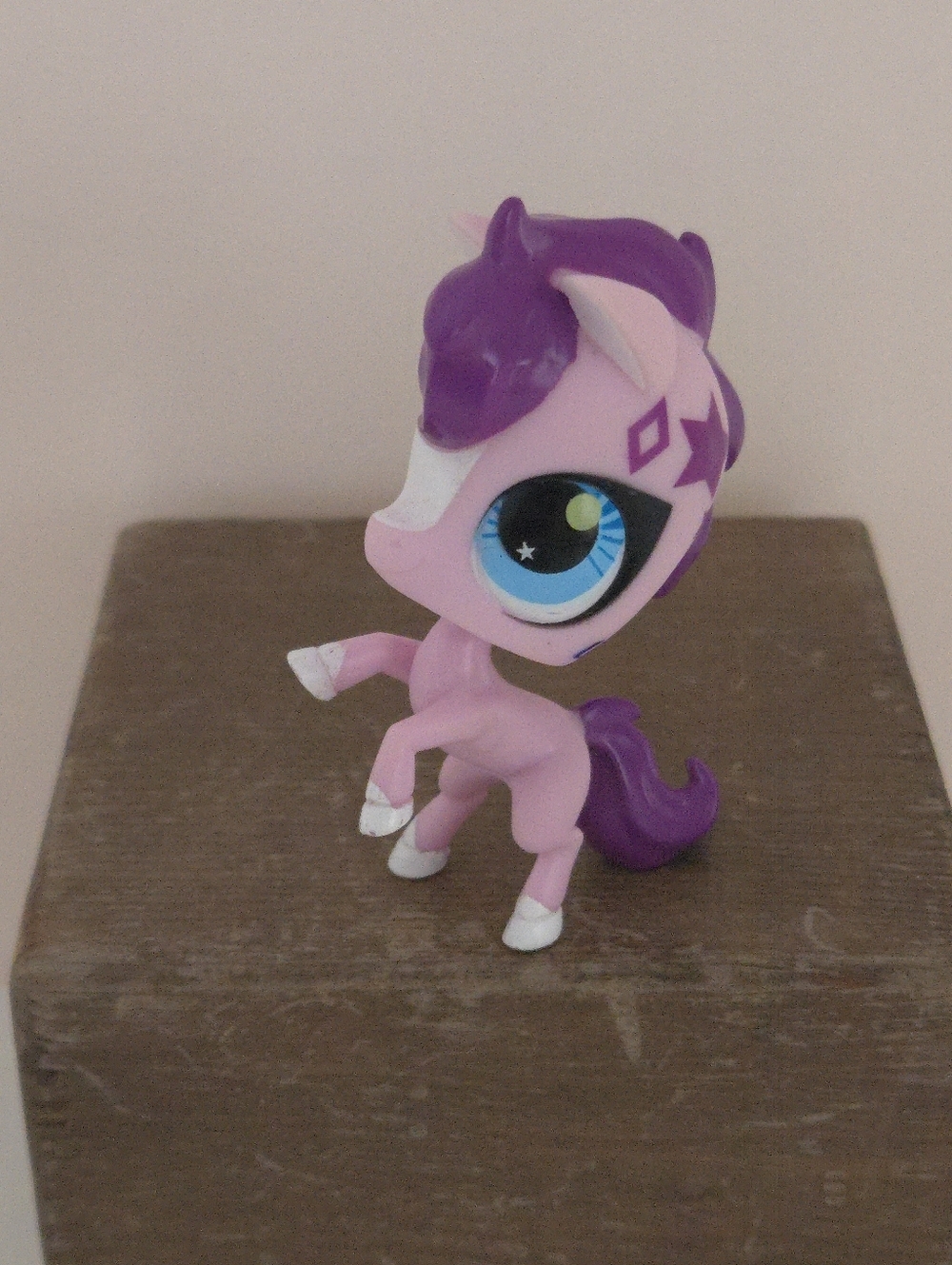 Littlest Pet Shop LPS Horse Figure #2685
